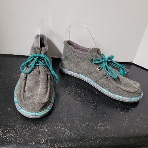 Sanuk Shaka Lite Charcoal Gray Shoes with Teal Accents